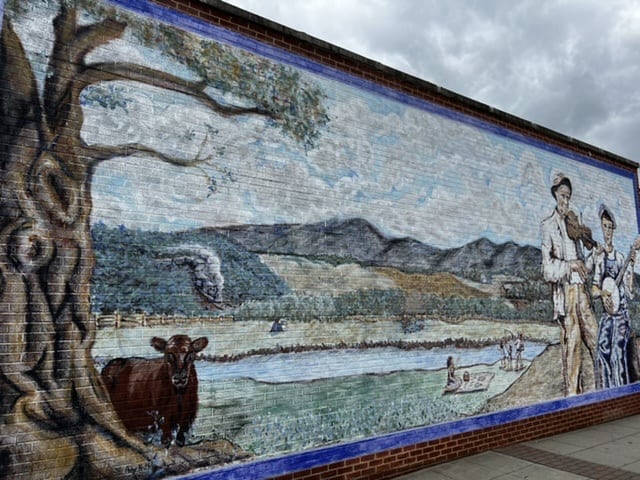 Unique things to do in the mountains: The Mural Trail